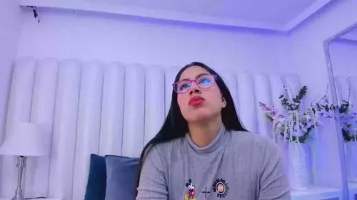 karolinethoms from Cherry is Freechat