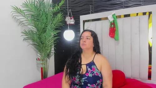 luciavonne from Cherry is Freechat