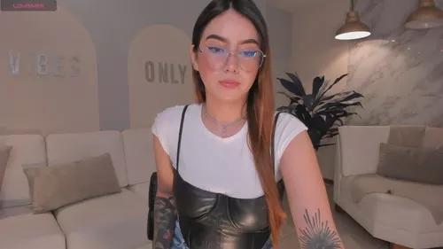 madisoncollins from Cherry is Freechat