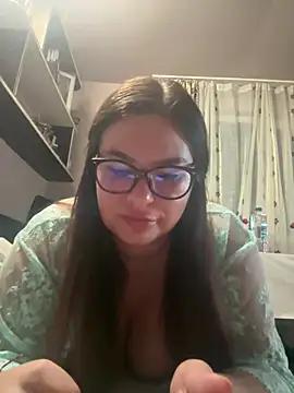 Alinaioana3 from StripChat is Freechat