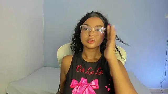 chloe_ebony_ from StripChat is Freechat