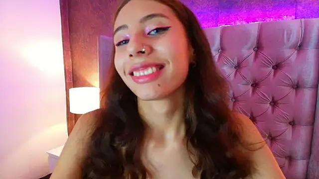 Cloee_Mendezz from StripChat is Freechat