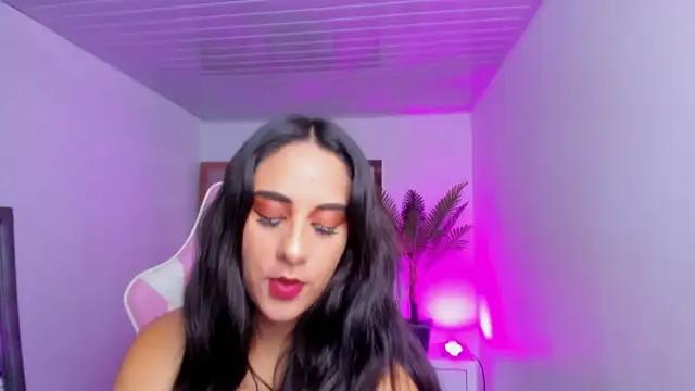 GinebraColins_ from StripChat is Freechat