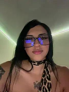 Hilary_pinkk from StripChat is Freechat