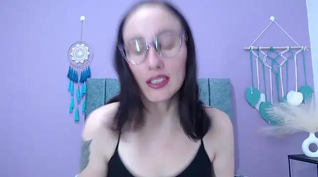 IberianMoonMK from StripChat is Freechat