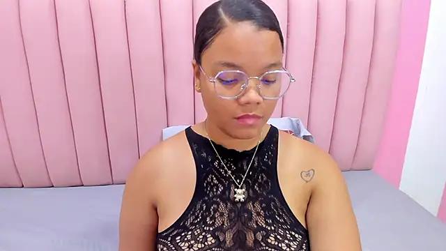 ISABELLA_020 from StripChat is Freechat