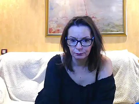 Julianna6532 from StripChat is Freechat