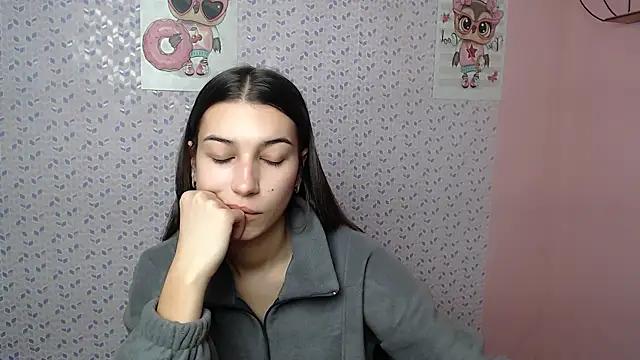 KarolinaRosse_ from StripChat is Freechat