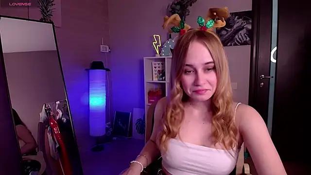 LianaBright from StripChat is Freechat