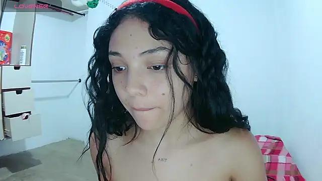 linzeysmith4 from StripChat is Freechat