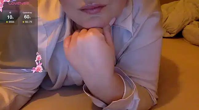 milasexyy from StripChat is Freechat