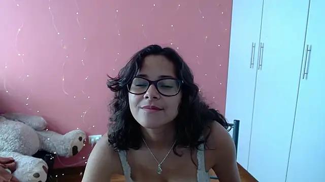 morahaze from StripChat is Freechat