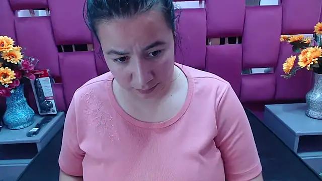 NaomyPrinces from StripChat is Freechat