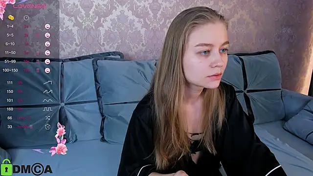 Polumna_cute from StripChat is Freechat