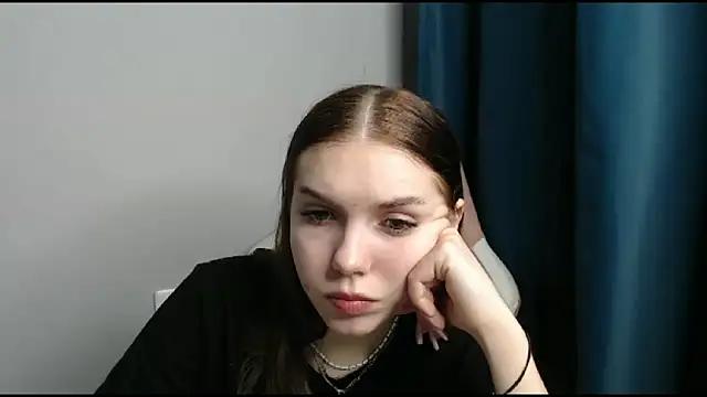 Ripestrawberry from StripChat is Freechat