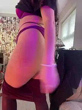 XlusciousLucilleX from StripChat is Freechat